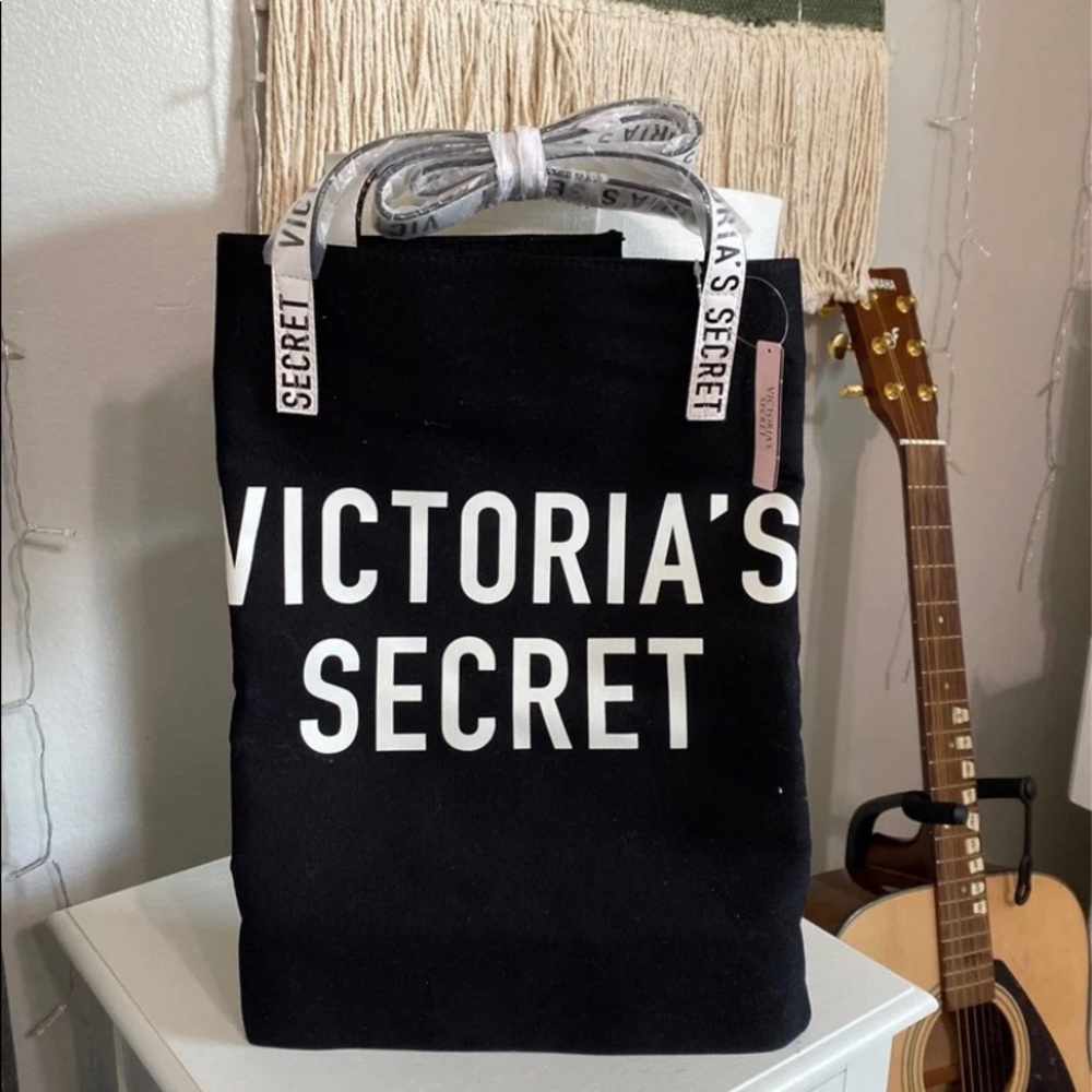 NWT large Victoria Secret weekender tote bag